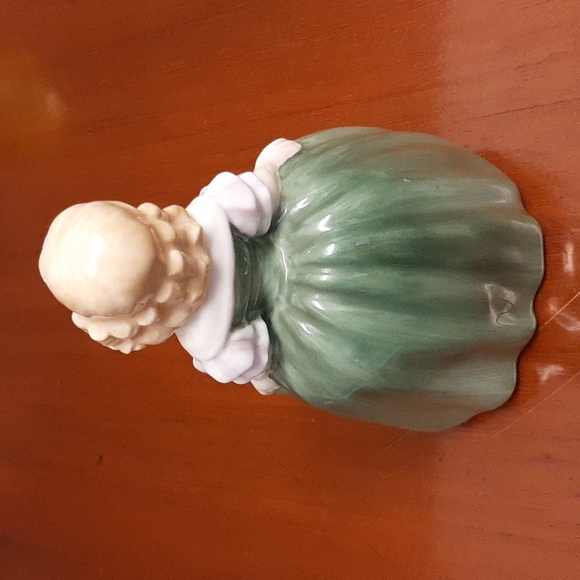 Royal Doulton HN2338, Penny figurine - Picture 2 of 3